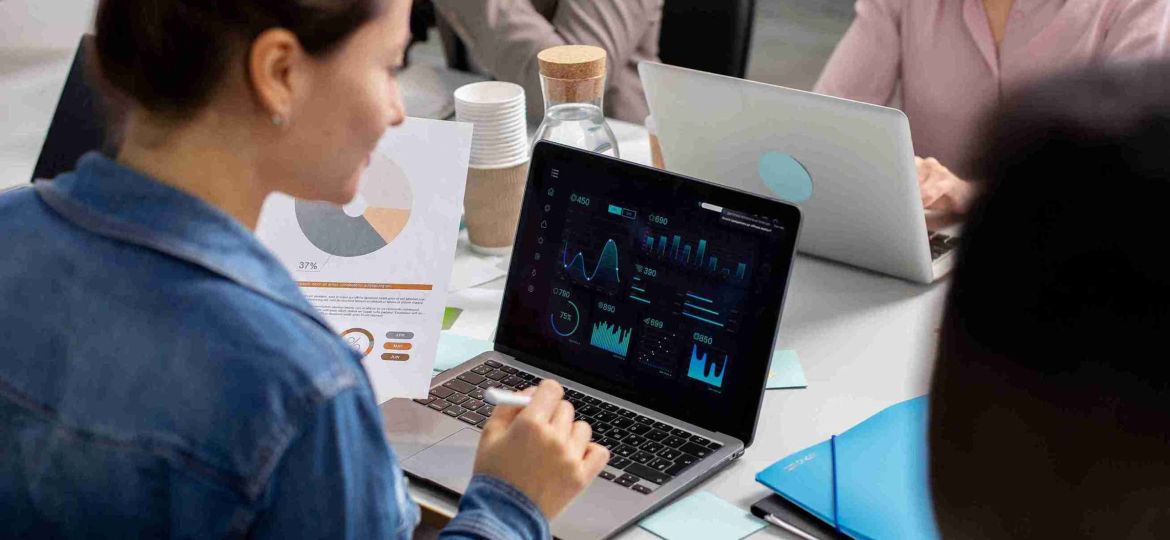 Enhancing IT Efficiency: Key Benefits of Third-Party Support & Tips for Selecting the Right Managed Service Provider 